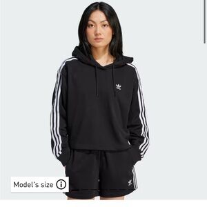 Cropped Adidas Sweatshirt